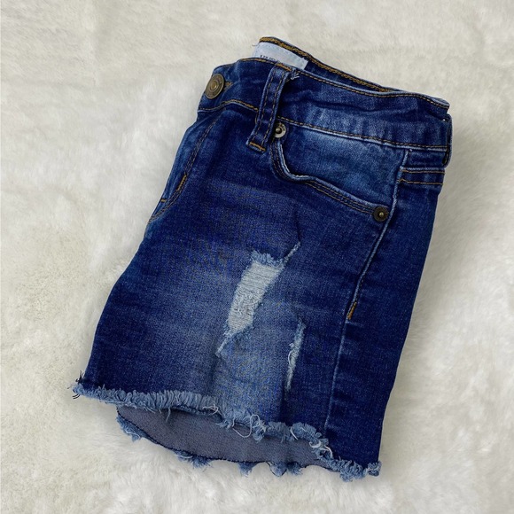 Hudson Kids Destructed Cut Off Shorts - Picture 3 of 6